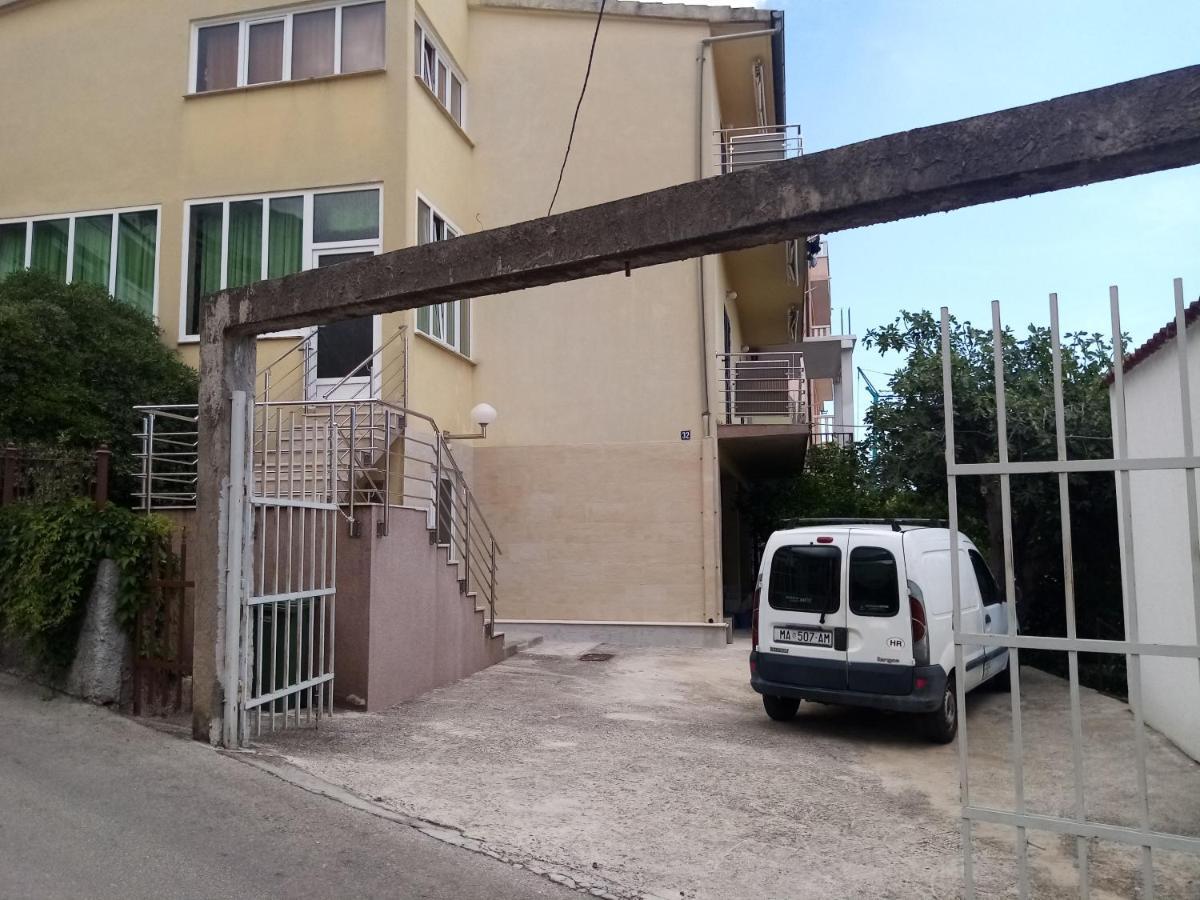 Apartmani Ivanka Makarska Bagian luar foto