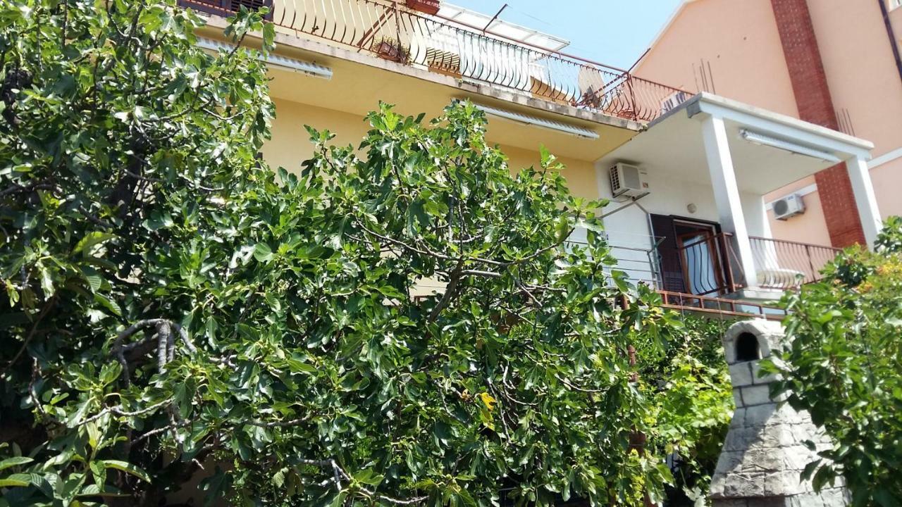 Apartmani Ivanka Makarska Bagian luar foto